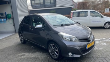 Te koop aangeboden: Toyota Yaris 1.3 VVT-i uit 2014